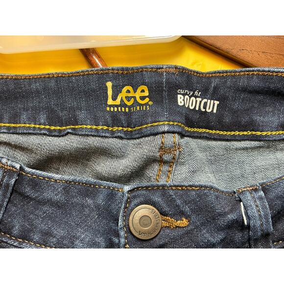 LEE Jeans Women's Dark Wash Regular Fit Boot Cut Stretch Blue Size 14 Medium - Picture 7 of 9